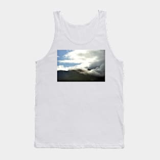 Clouds start to cover the summit of Ben Nevis Tank Top